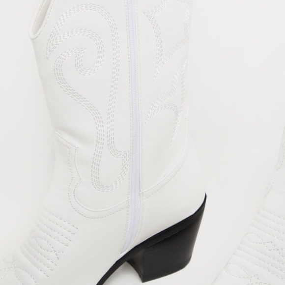 ❌SOLD❌ PLT White stitch western boots - Picture 2 of 2